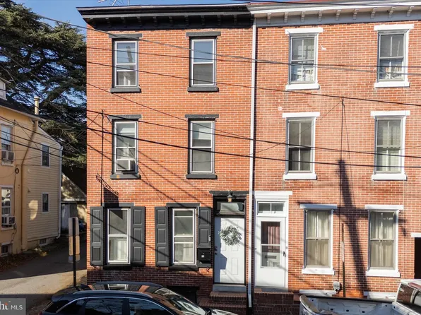 21 W Barnard St, West Chester, PA 19382