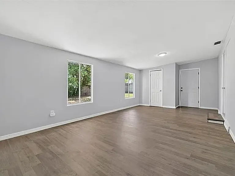 2272 Kent Rd — Photo 5