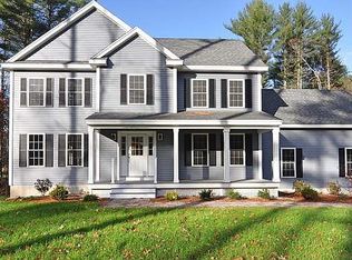 425 River St, Dunstable, MA 01827