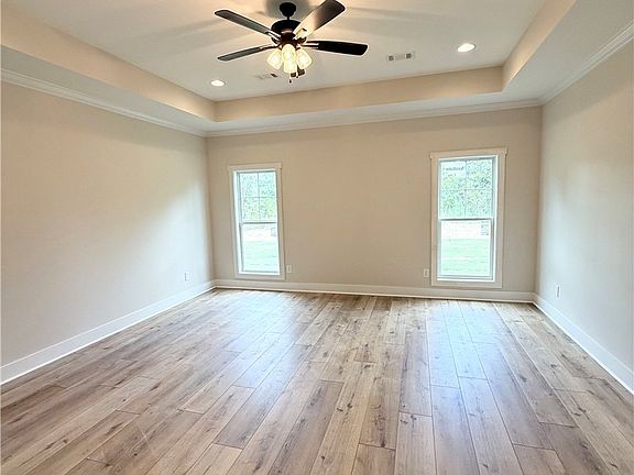5th image of 2845 Lee Road 40