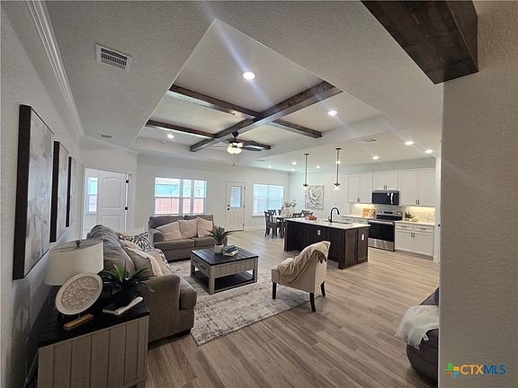 3rd image of 2221 Bigtooth Maple Rd