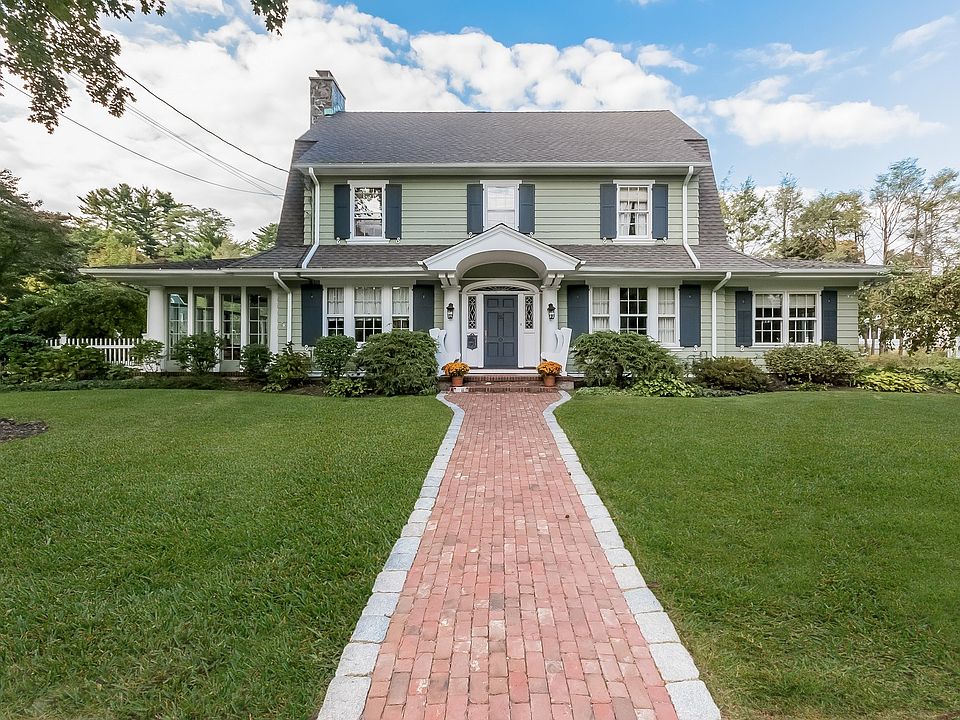 Quintessential Dutch Colonial in Picturesque Country Club Neighborhood