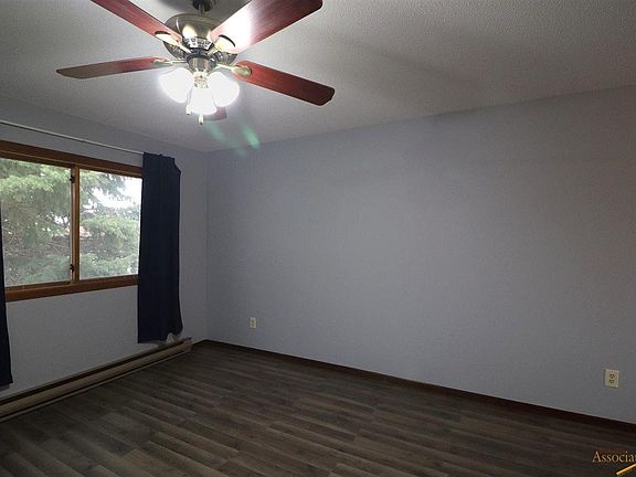 5th image of 3949 Winfield Ct