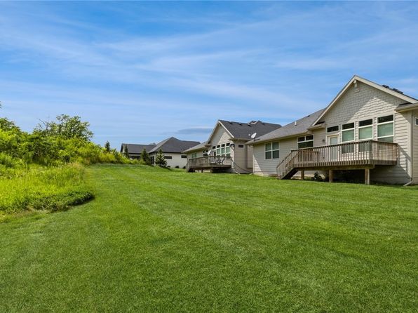 14434 Holcomb Ave, Urbandale, IA 50323
