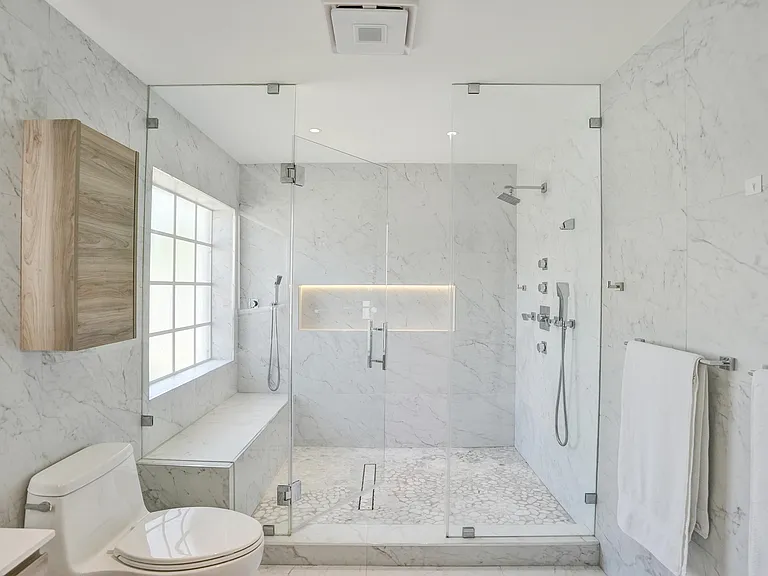 3930 NE 21st Ave — Photo 27
