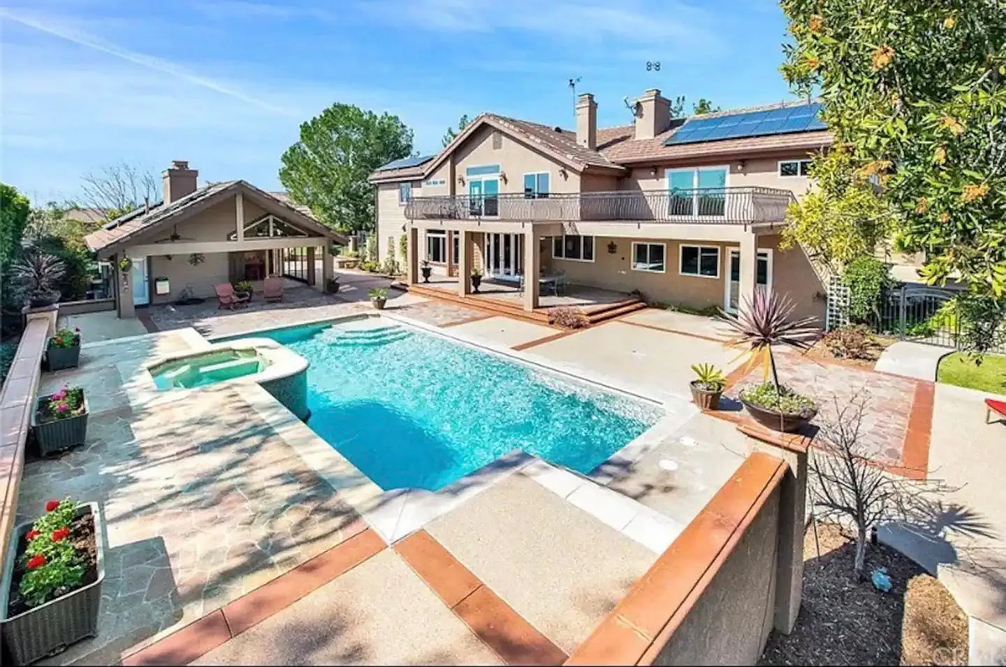 18482 Southern Hills Way — Photo 1