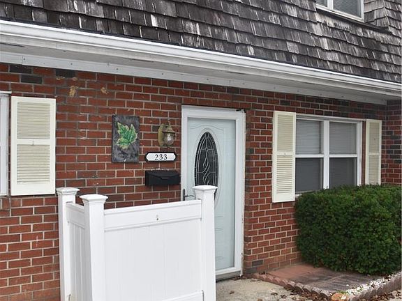 4th image of 233 W Lehigh St
