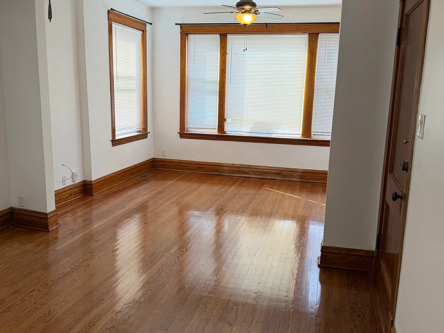 2 bed, 750 sqft, $1,400 — Photo 1