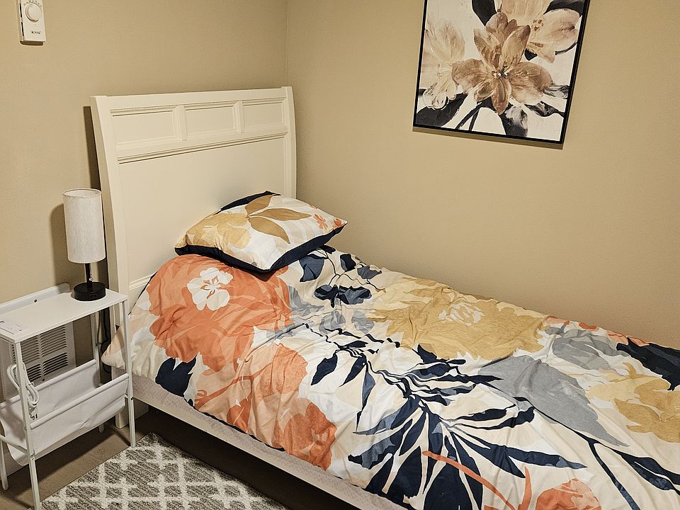 1st image of 1521 NE Fontaine Way #4