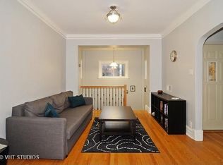2546 W Argyle St, Chicago, IL 60625