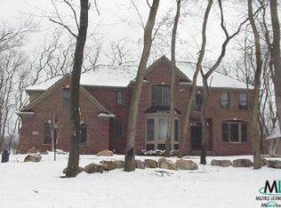 9751 Kingston Point, Update, MI