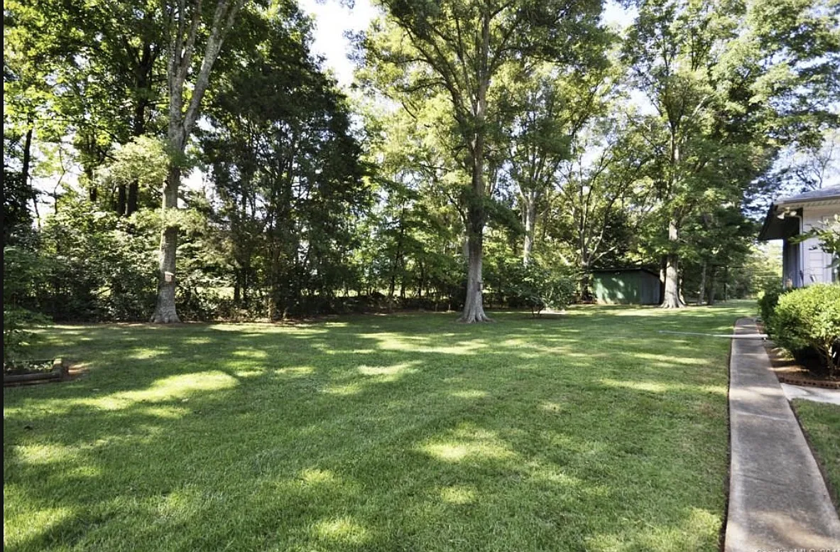 9028 Robinson Church Rd — Photo 4
