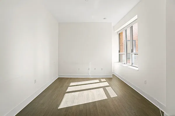 Rented by RELO REDAC INC. | media 5