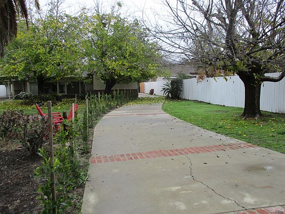 3rd image of 5709 Jumilla Ave