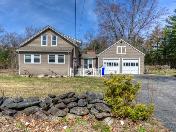 131 Manchonis Rd, Wilbraham, MA 01095