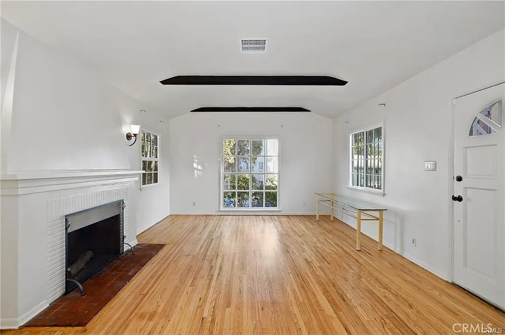 3 bed, 1550 sqft, $4,500 — Photo 4