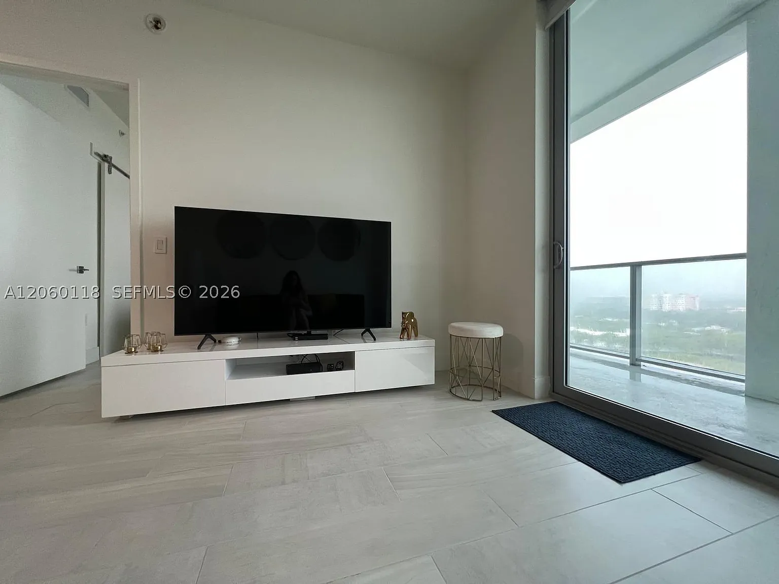 1 bed, 1.5 bath, 702 sqft, $2,800 — Photo 4