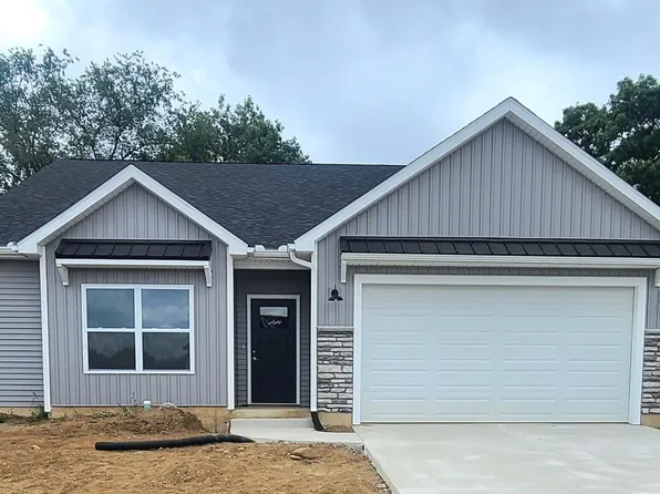 2626 Nature View Dr, Warsaw, IN 46582