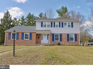225 Hullihen Dr, Newark, DE 19711