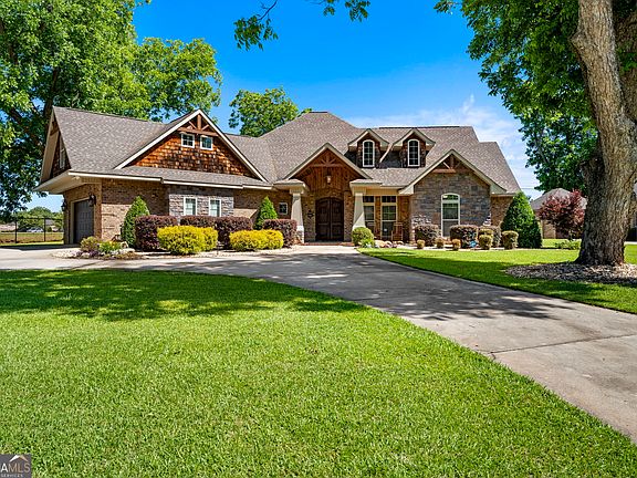2nd image of 119 Running Creek Dr