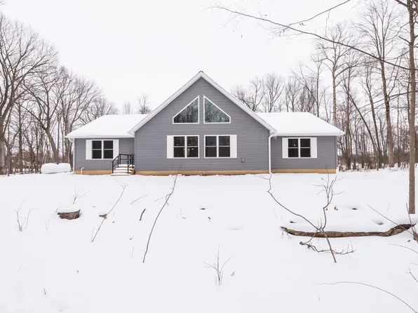 1070 Ashlyn Ct, Fowlerville, MI 48836