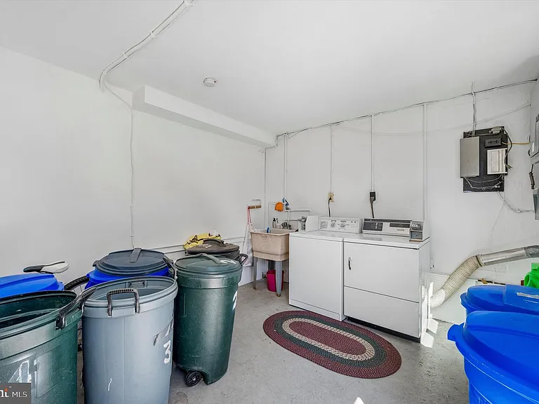 644 Maryland Ave #2 — Photo 14