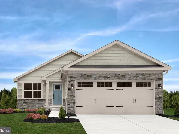 1063 Recife Ct, Martinsburg, WV 25403