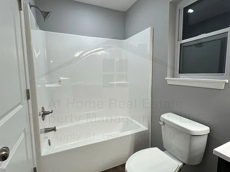 2620 N Bluff St #203 — Photo 23