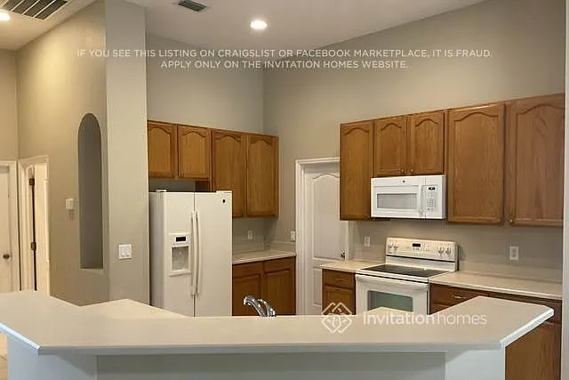305 Oak Springs Dr — Photo 5