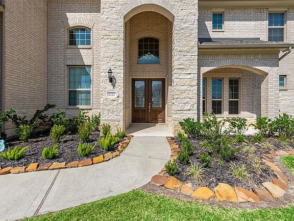 4th image of 2222 Nocona Ln