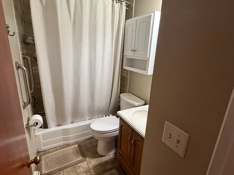 2111 Hamilton St — Photo 10