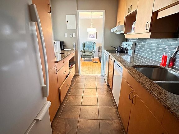 5th image of 1025 Richmond Rd #907