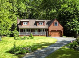 12 Long Hill Rd, Rowley, MA 01969