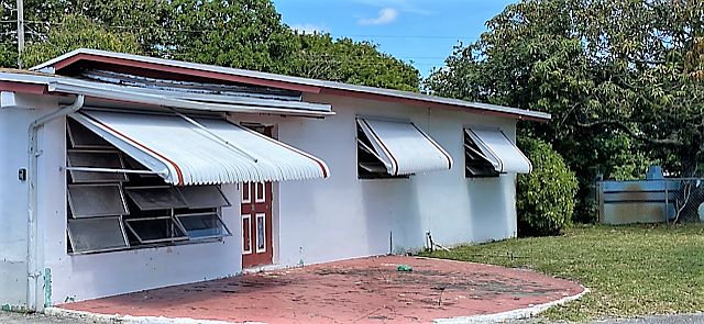 1st image of 1301 NW 15th Pl