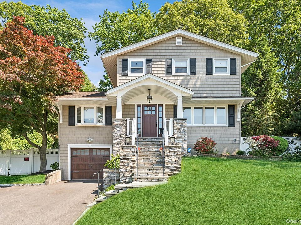 1st image of 23 Ravenwood Drive