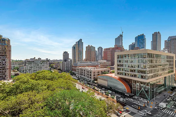 Sold by Douglas Elliman | media 8
