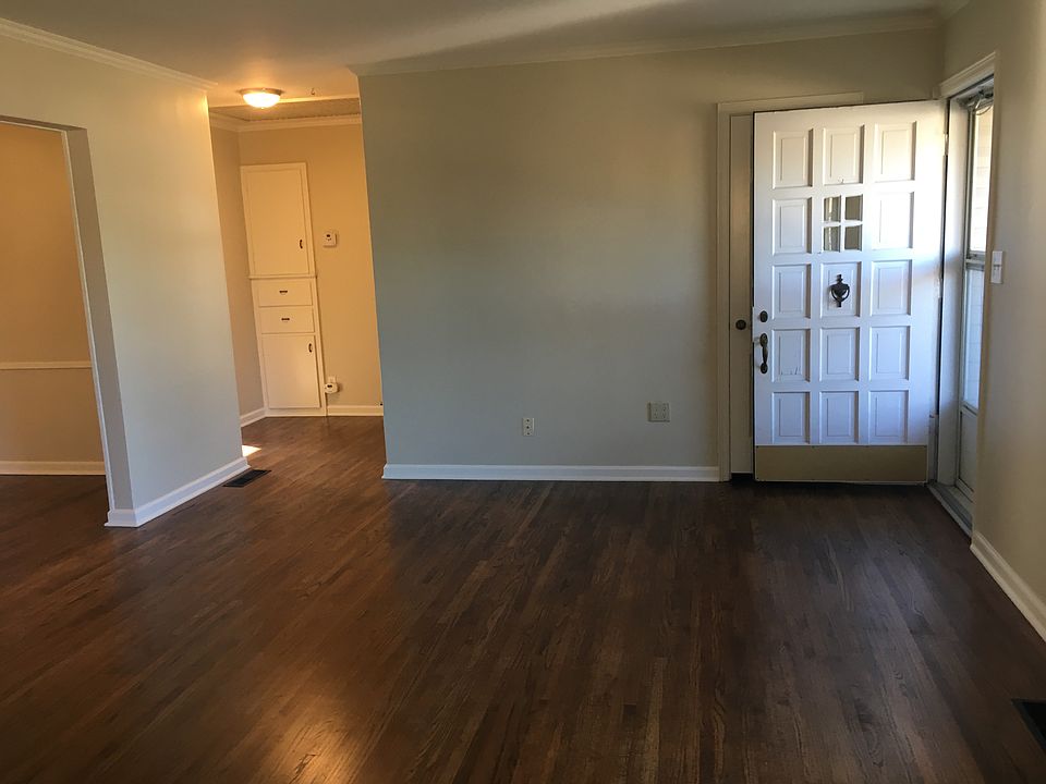 Large Living, hardwoods
