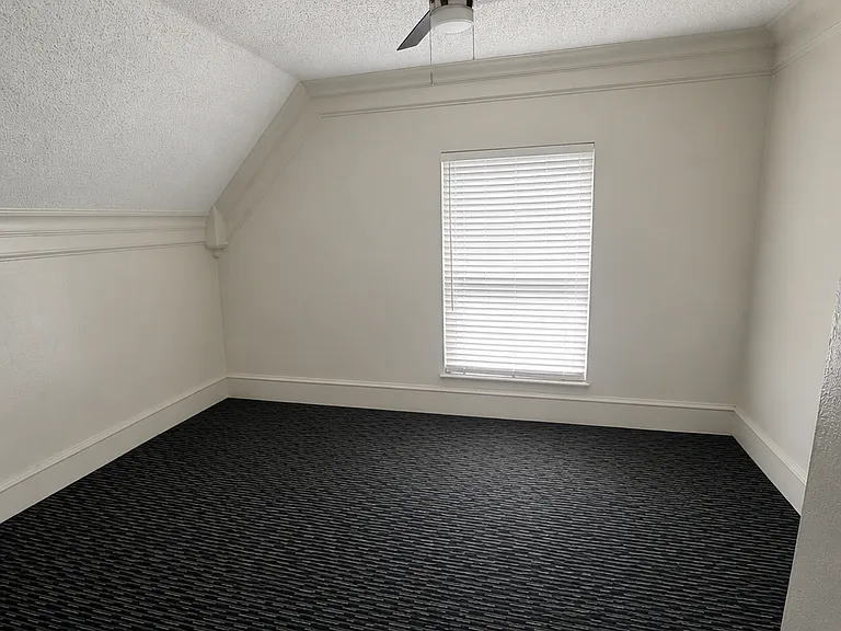 418 Newberry St — Photo 11