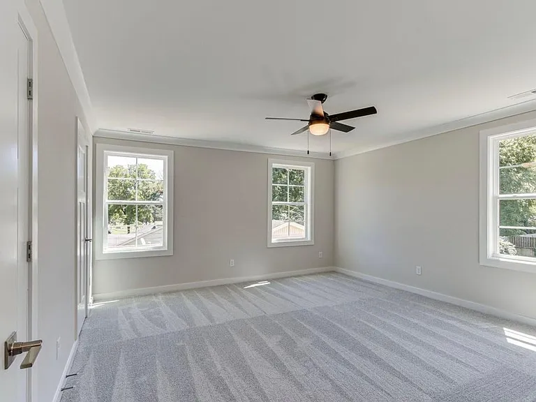734 Lee St — Photo 30