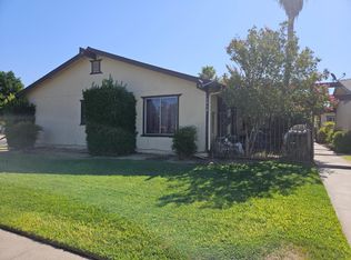 1490 N 1st St, Fresno, CA 93703