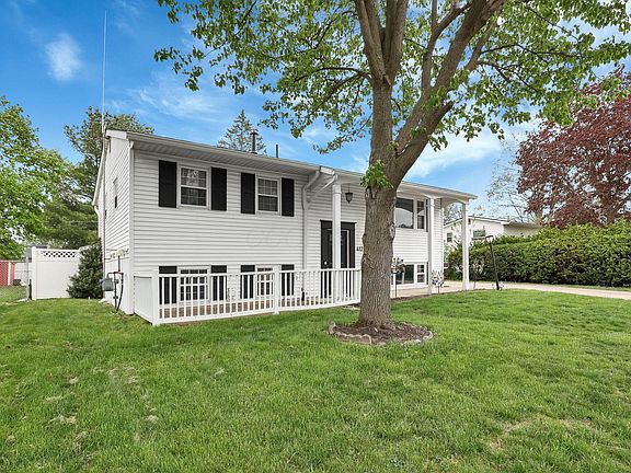 2nd image of 412 Denwood Dr S
