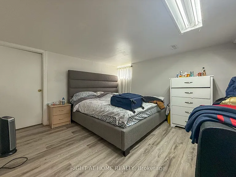 159 Mintwood Dr #LOWER — Photo 5