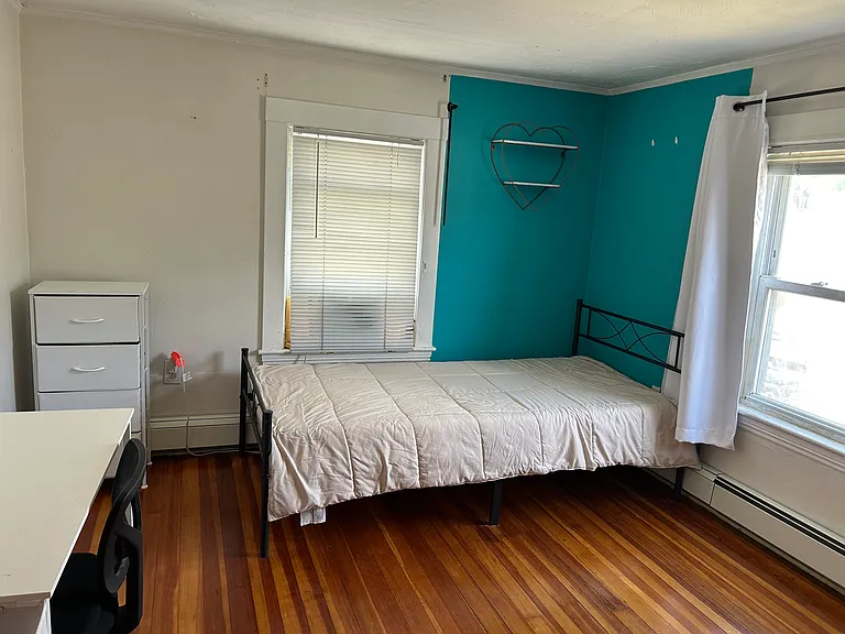 Elliot St — Photo 2