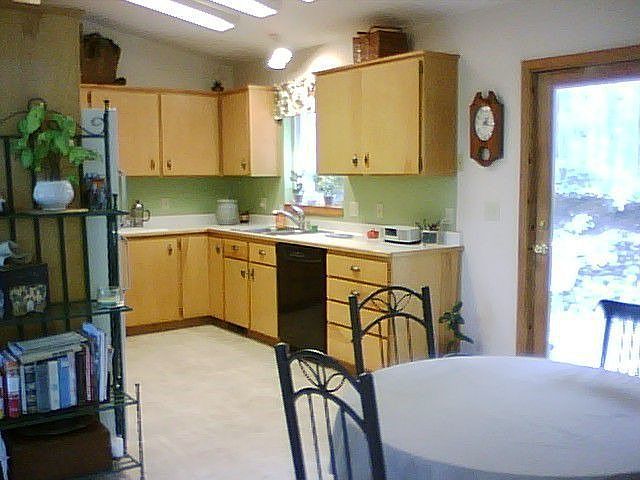 2nd image of 2131 Dowell Rd