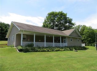 110 Maple Dr, Georgetown, PA 15043