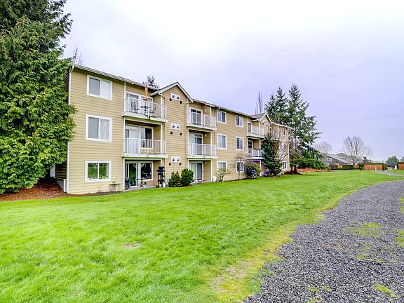3rd image of 710 240th Way SE Unit E203