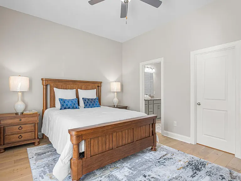 City Pointe Townhomes — Photo 9