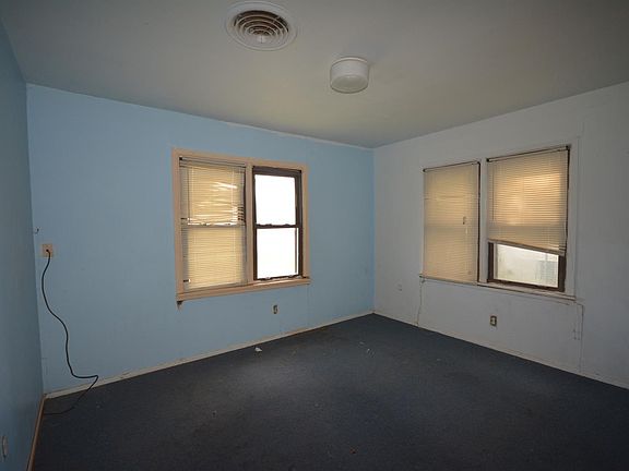 4th image of 1511 Avenue E