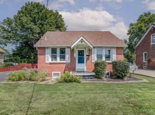 1517 6th St, Highland, IL 62249