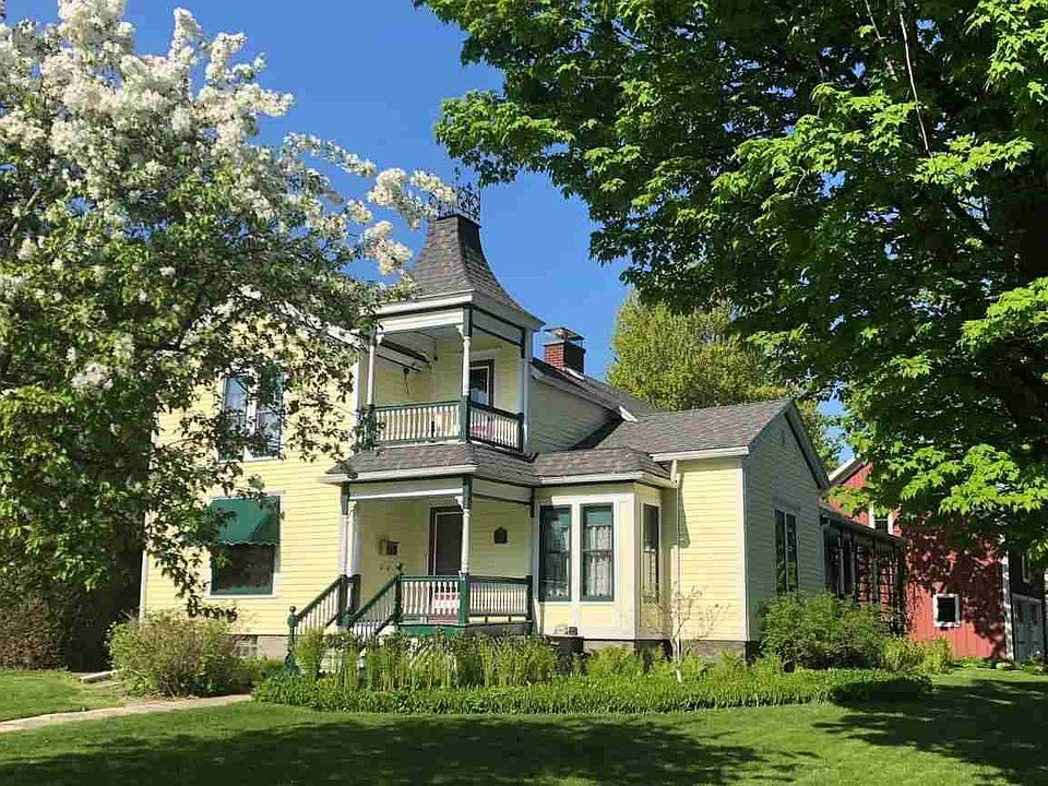 1st image of 318 Grand Ave